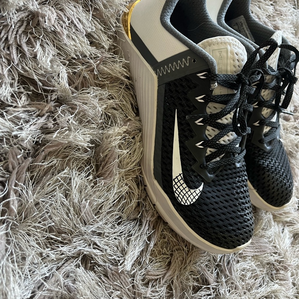 Nike Black and White Athletic Shoes